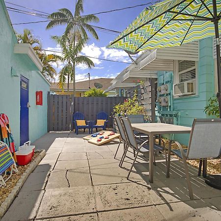 Steps To Beach & Downtown! Cozy Beach Bungalow #1 Лейк Уърт Екстериор снимка