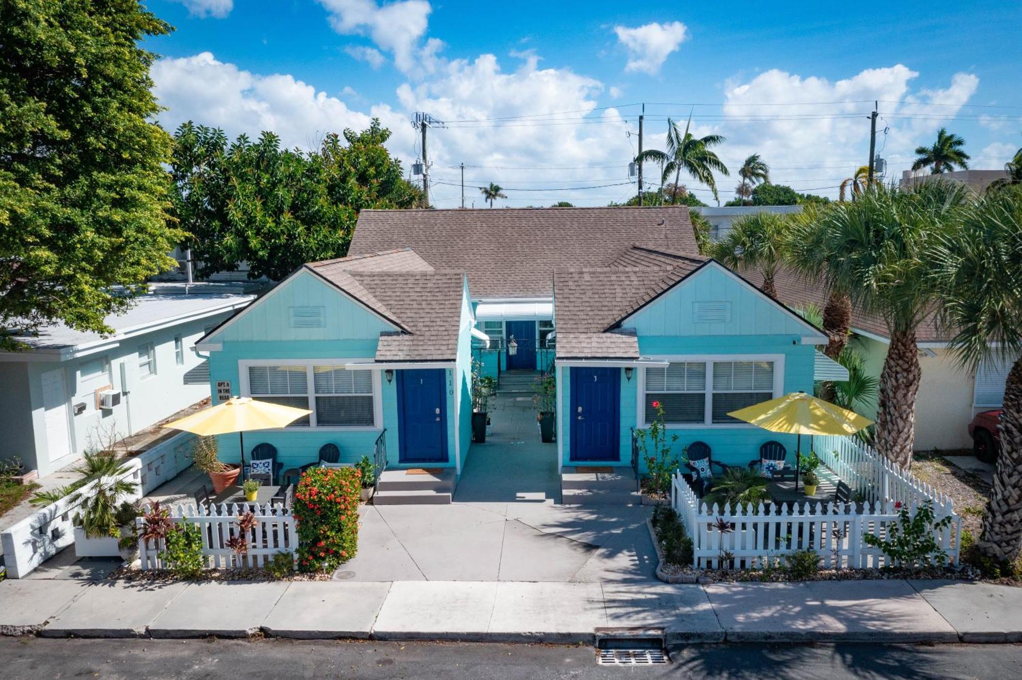Steps To Beach & Downtown! Cozy Beach Bungalow #1 Лейк Уърт Екстериор снимка